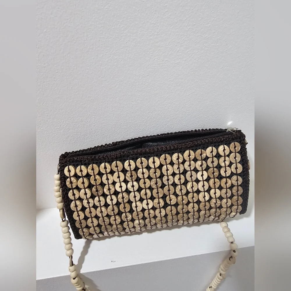 Handcrafted Beaded Flower Crossbody Bag in Natural and Multicolor - Picture 7 of 10